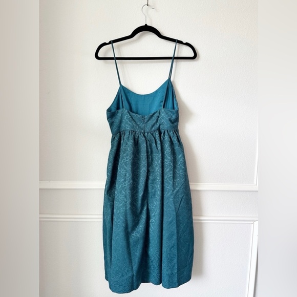 NWT Showpo Entire Love Midi Dress in Emerald Jacquard sz US 4 - Picture 3 of 6